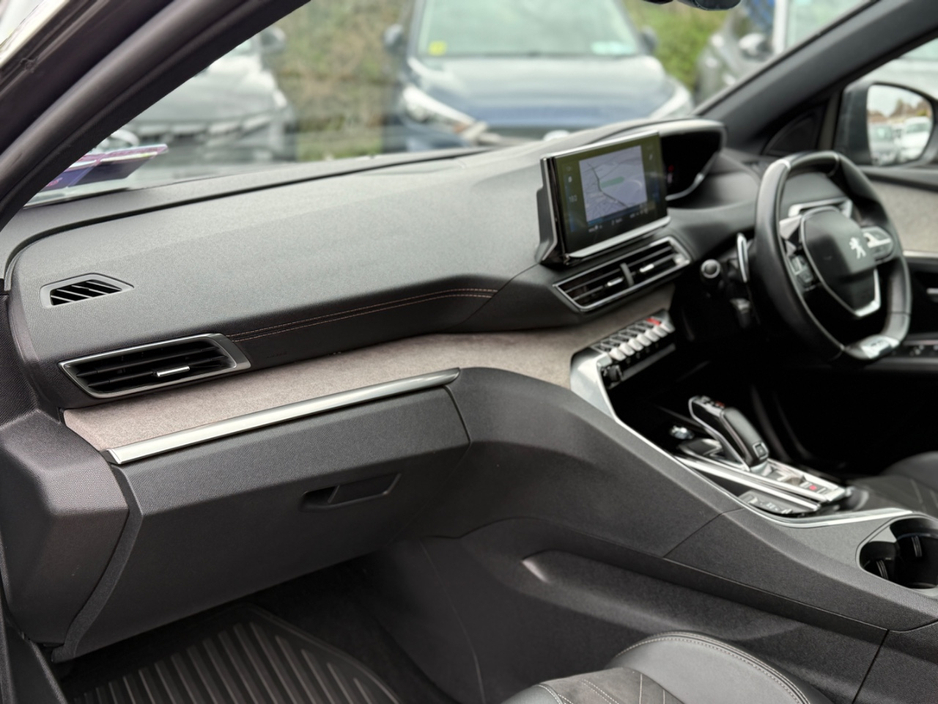 2021 Peugeot 3008 - image 29