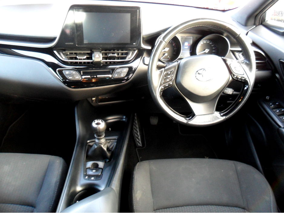 2018 Toyota C-HR - image 3