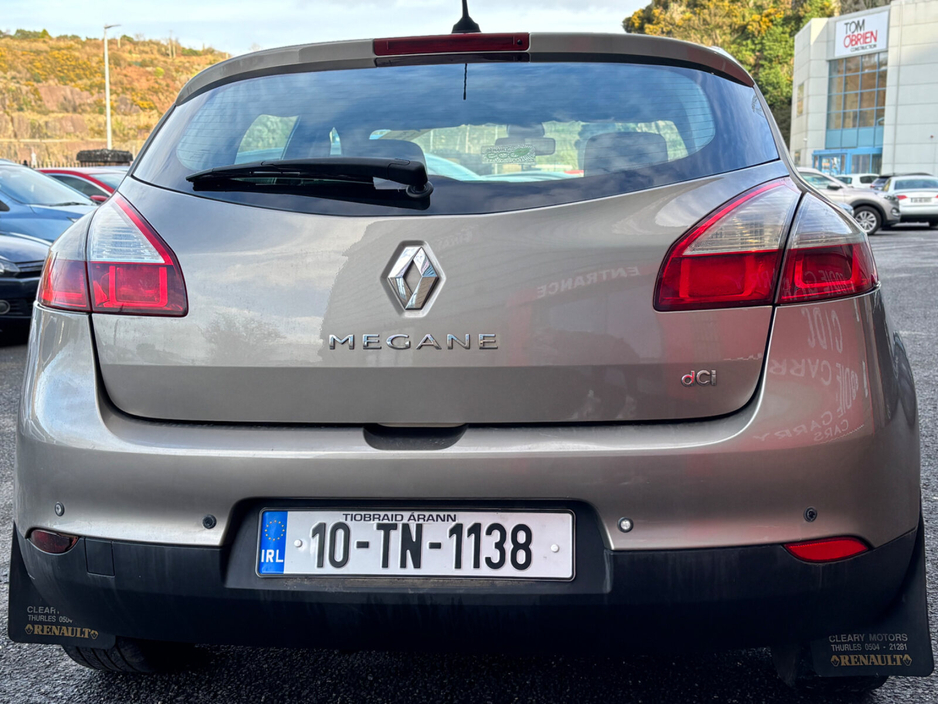 2010 Renault Megane - image 13