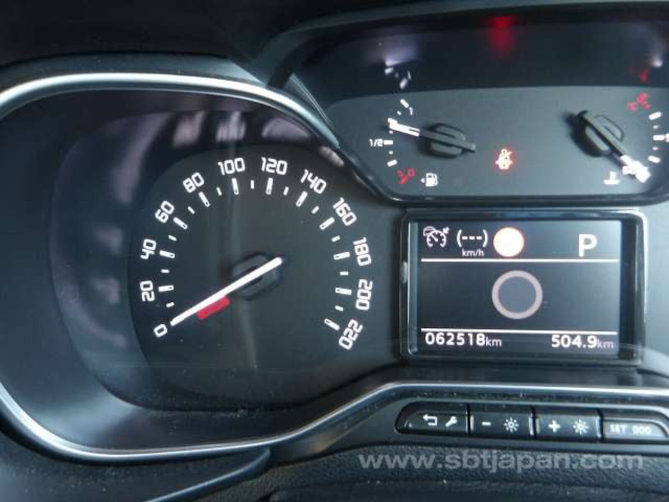 2023 Citroen Berlingo - image 10