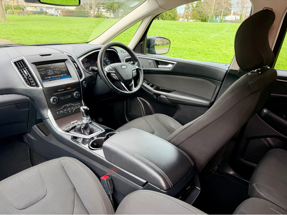 2016 Ford S-Max - image 29