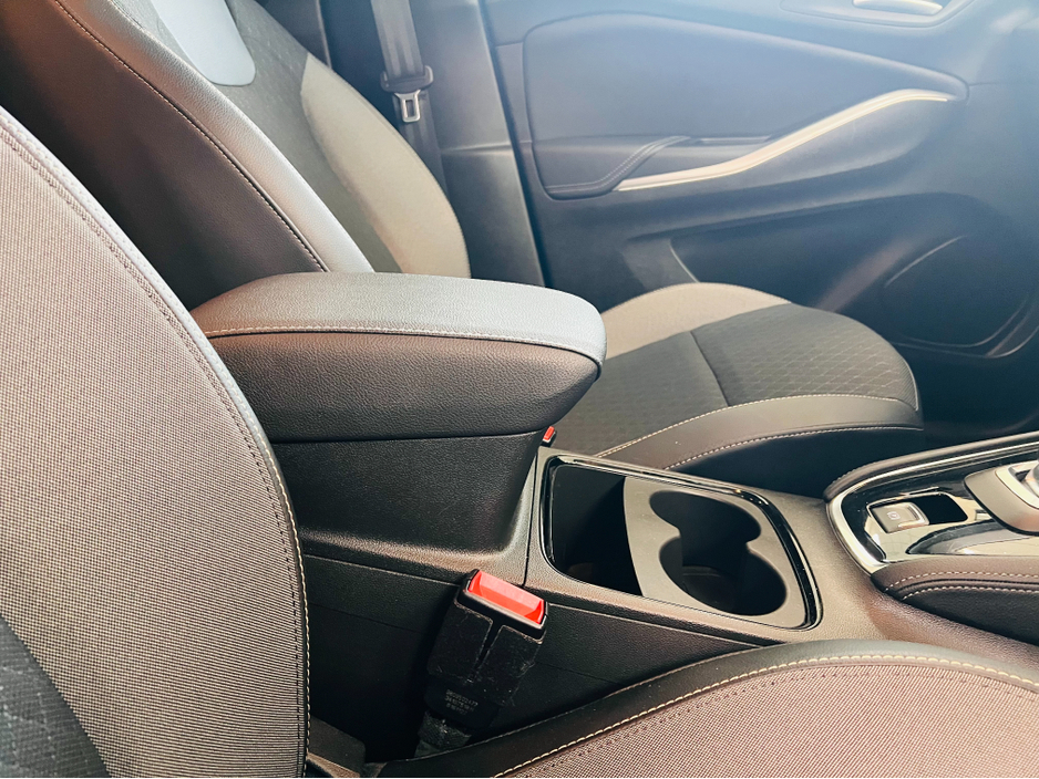 2023 Opel Grandland - image 11