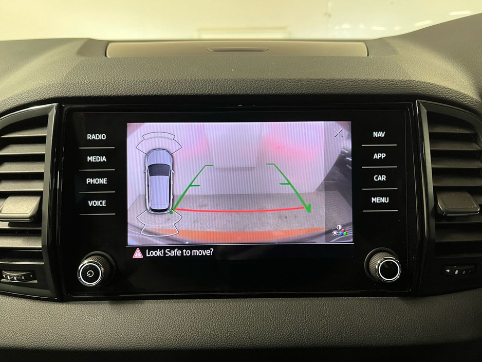 2023 Skoda Karoq Sportline DSG 2.0TDI 115BHP - Reversing Camera - Climate Control - Heated Seats - Cruise Control - Apple CarPlay/Android Auto €40,950