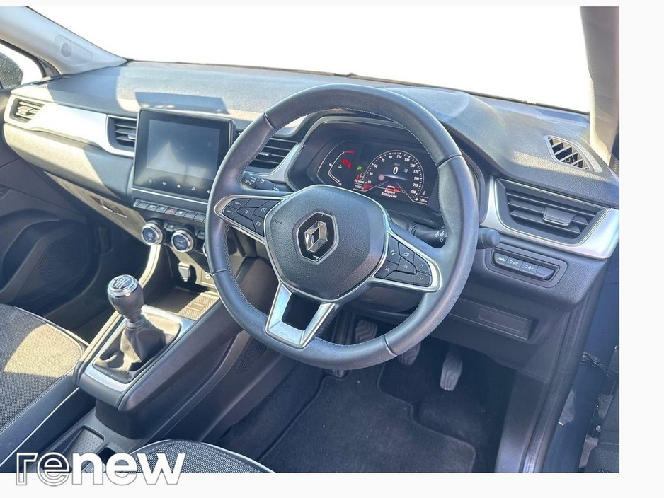 2023 Renault Captur - image 6