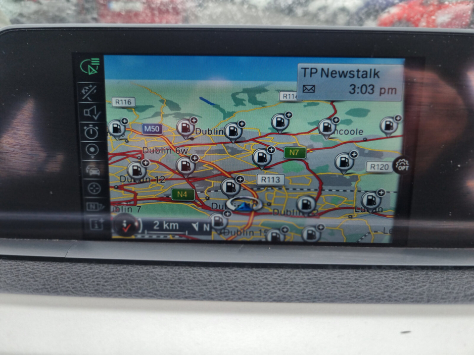 2014 BMW 3 Series - image 8