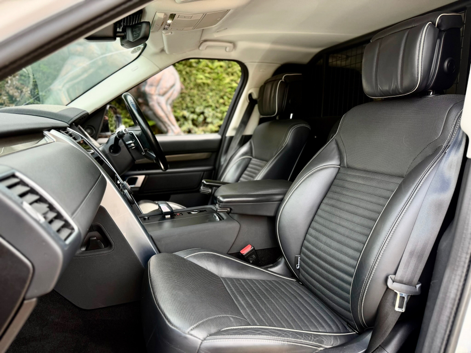 2021 Land Rover Discovery - image 10