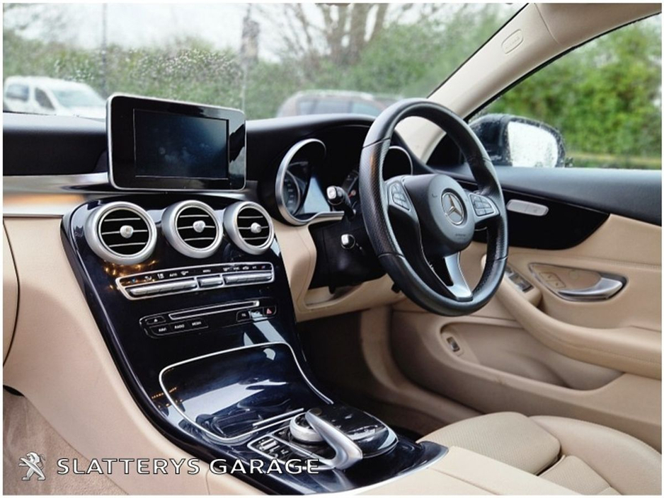 2016 Mercedes-Benz C Class - image 2