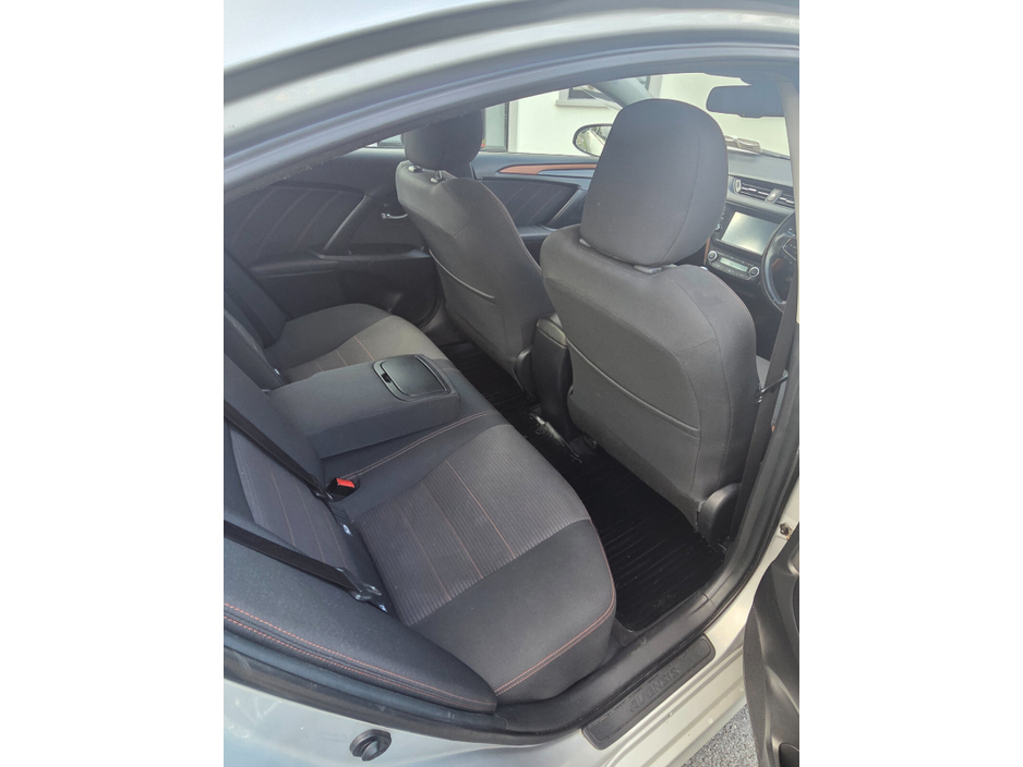 2018 Toyota Avensis 1.6 D-4D (112) Luna Navi €13,950
