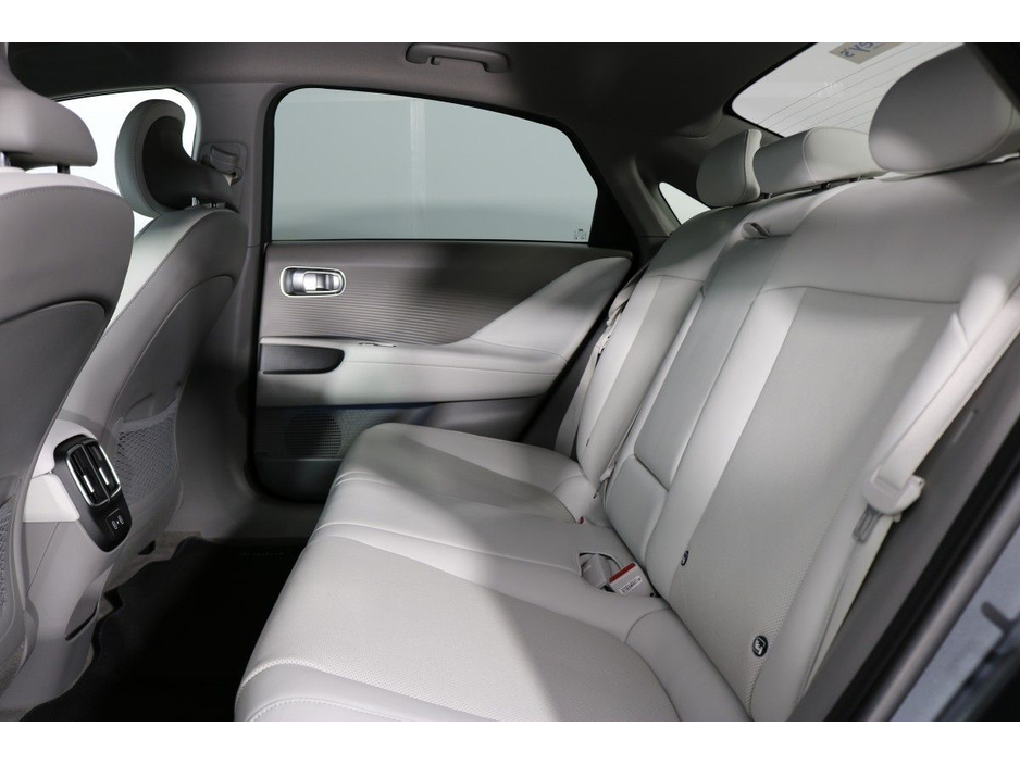 2025 Hyundai Ioniq 6 ELEGANCE 77 kWh EV €38,495