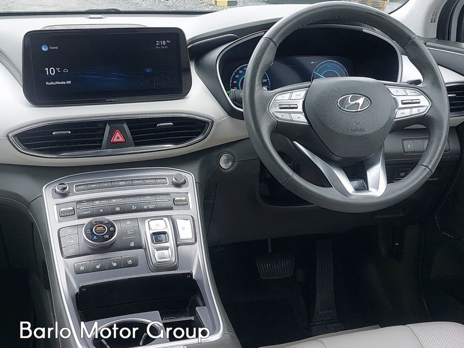 2022 Hyundai Santa Fe - image 10