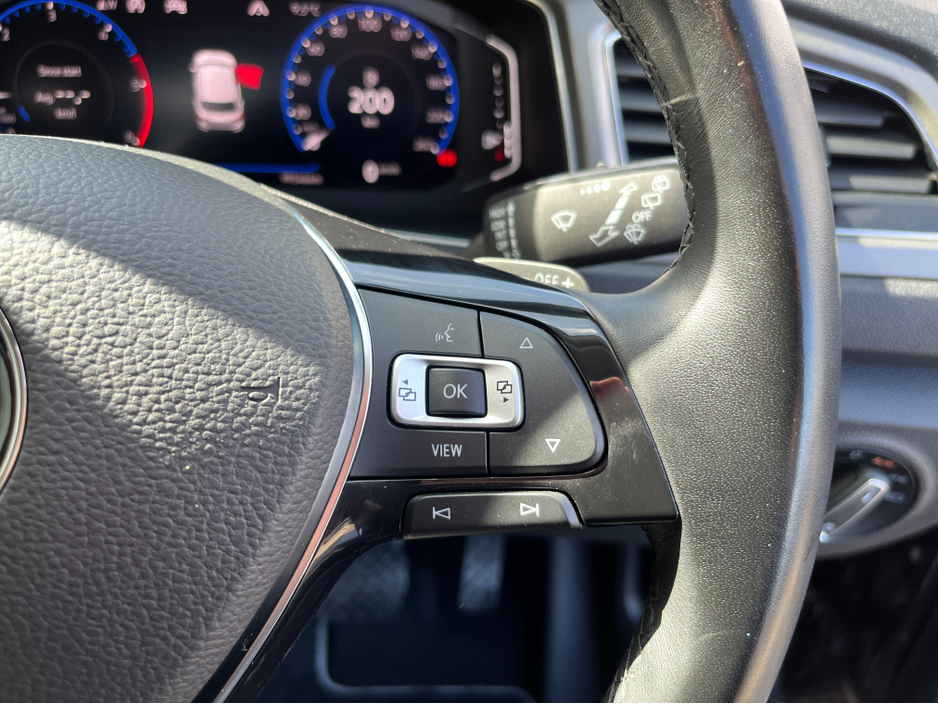 2021 Volkswagen T-Roc - image 26