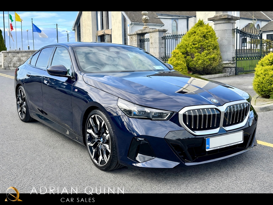 2024 BMW 5 Series - image 4