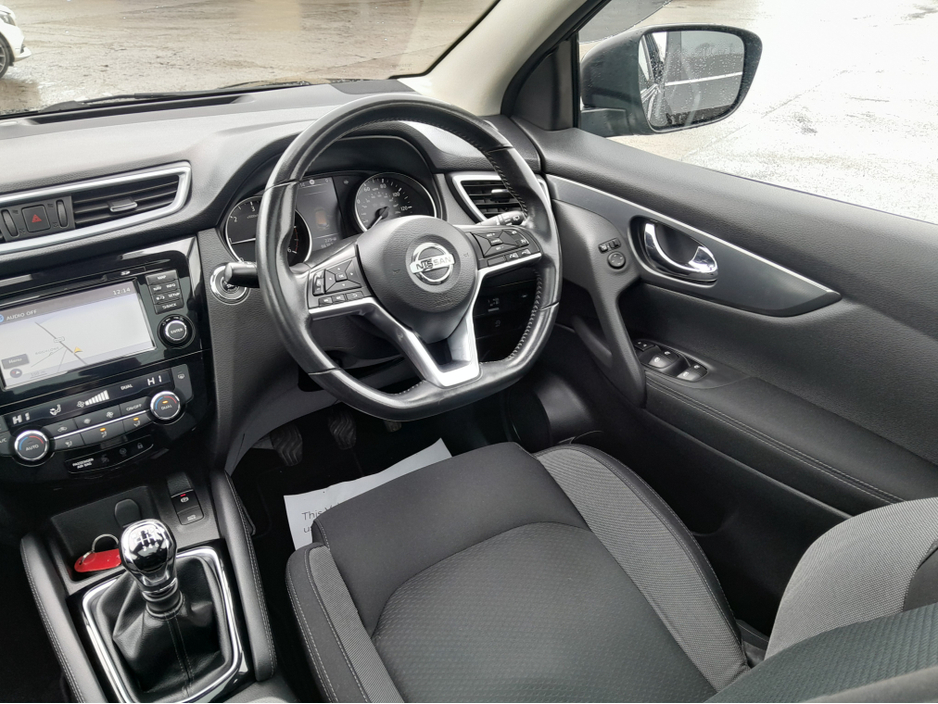 2018 Nissan Qashqai - image 25