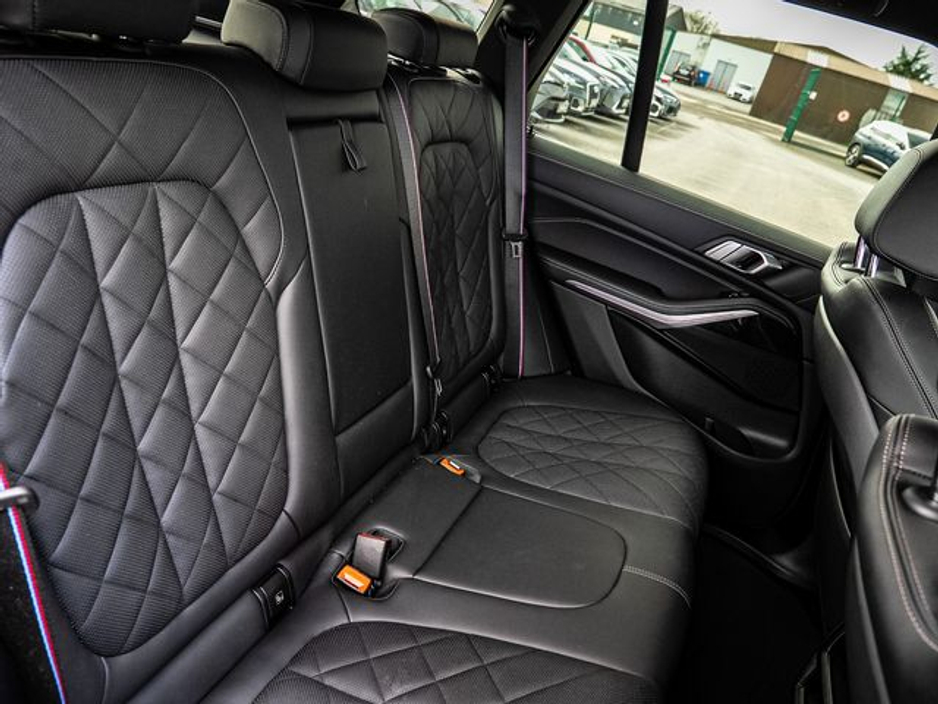 2024 BMW X5 - image 10