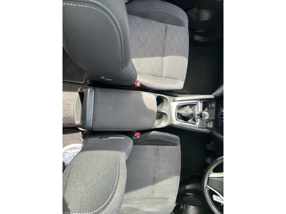 2016 Nissan Qashqai - image 17