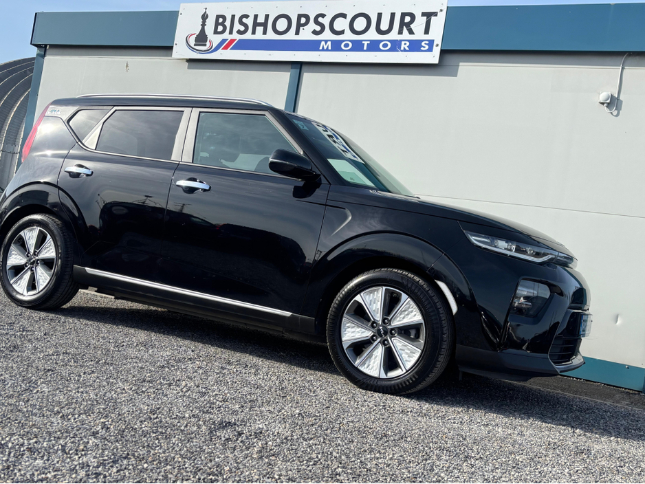 2022 Kia Soul - image 3