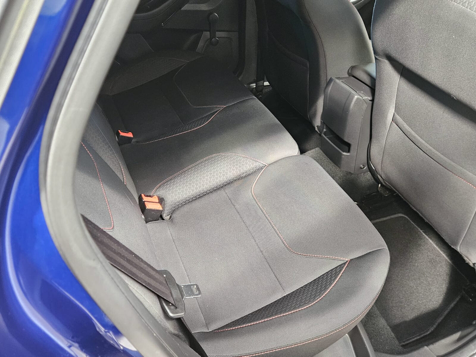 2018 Ford Focus - image 6