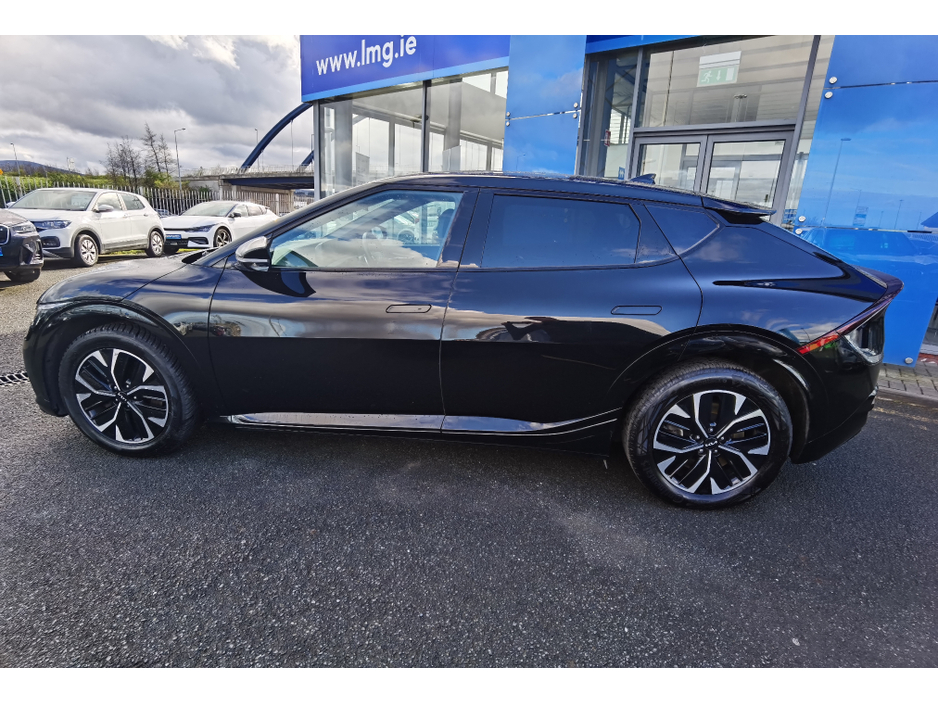 2022 Kia EV6 - image 7