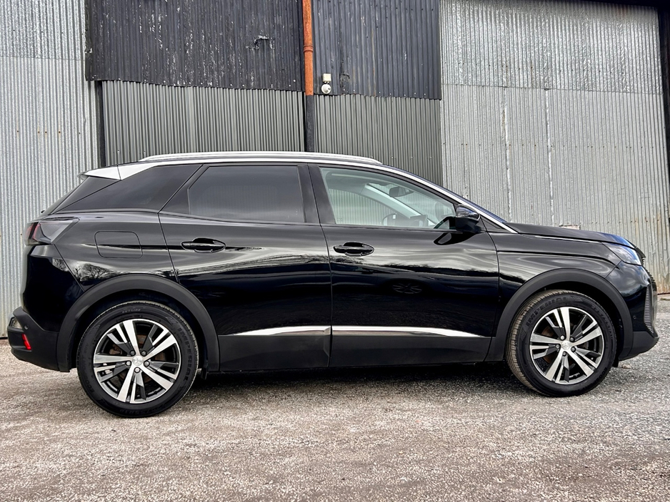 2022 Peugeot 3008 - image 3