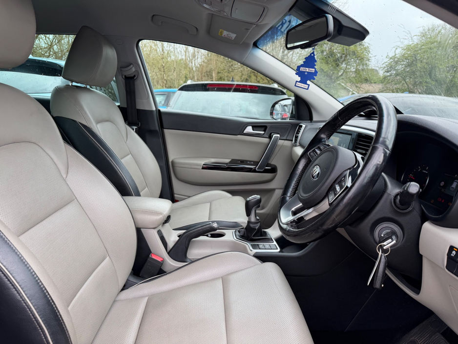 2019 Kia Sportage - image 10