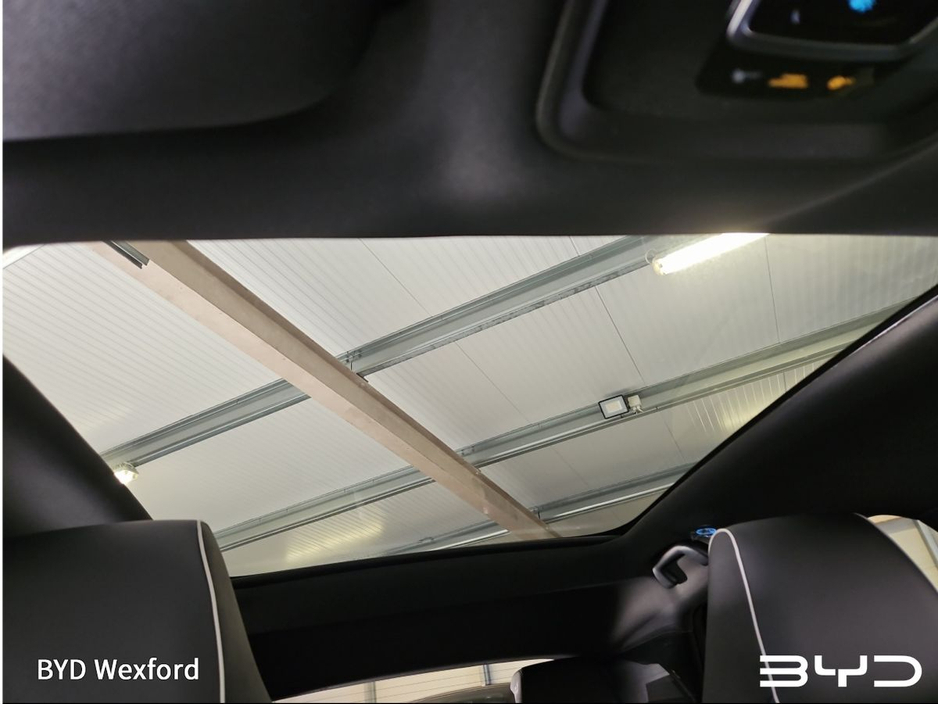 2026 BYD Dolphin Design 60.4kWh €34,706