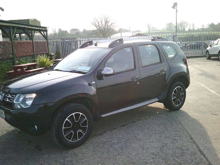 2018 Dacia Duster - image 3