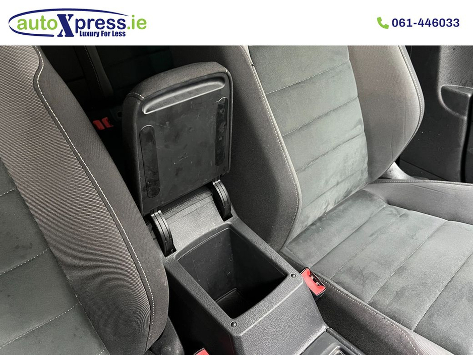 2017 Volkswagen Golf - image 24