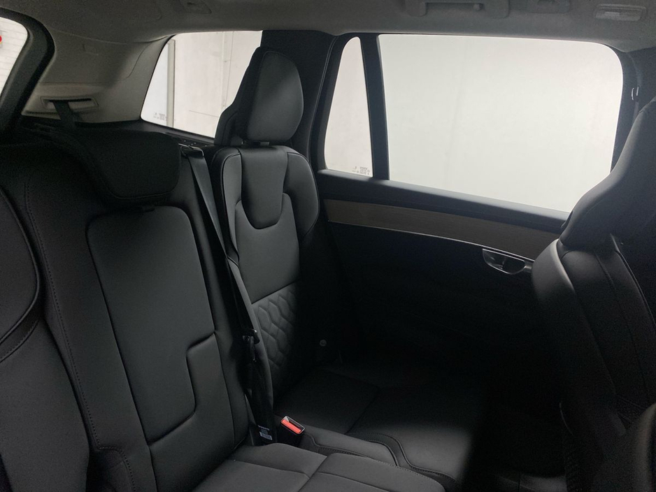2026 Volvo XC90 - image 24