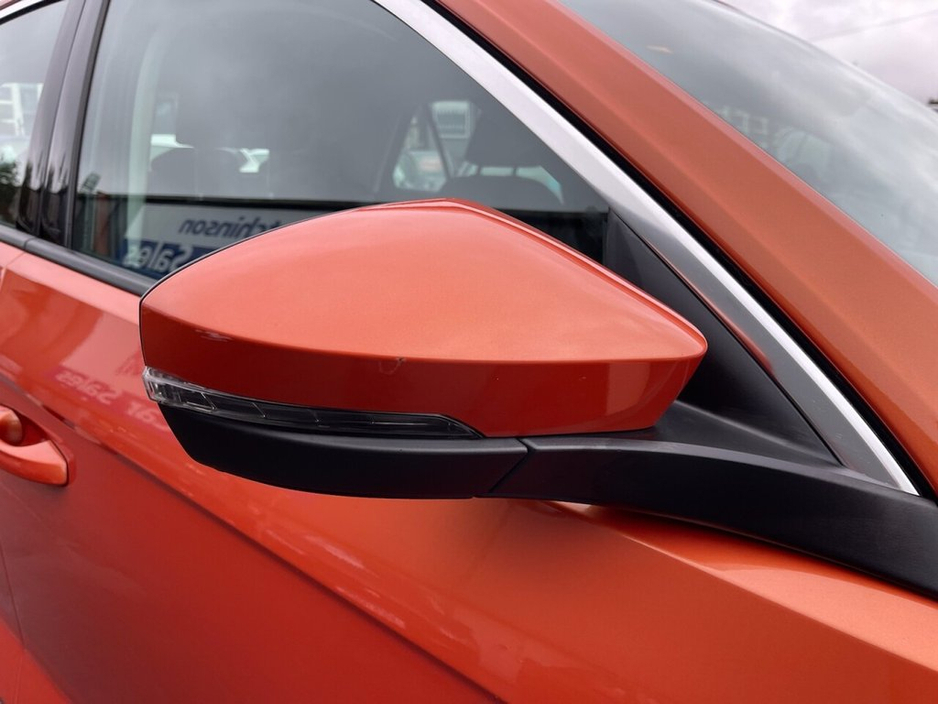 2020 Volkswagen T-Roc - image 43