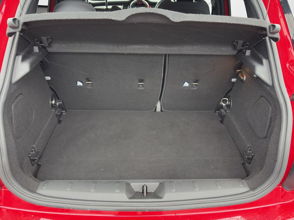 2018 MINI Cooper - image 15