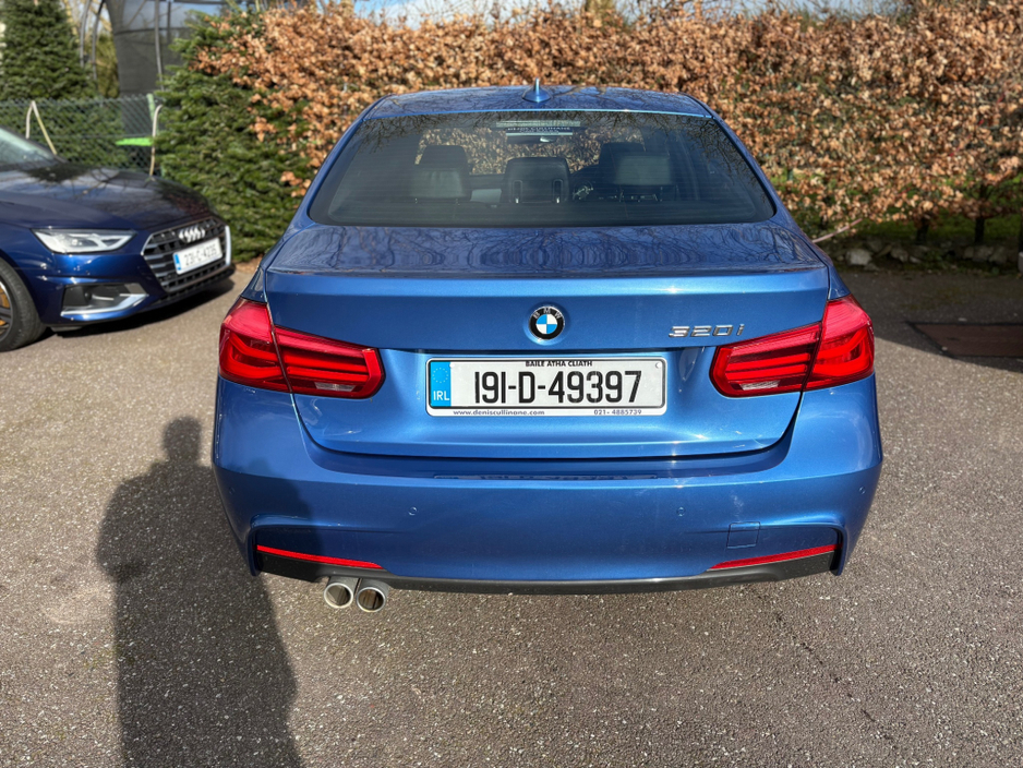 2019 BMW 3 Series - image 13