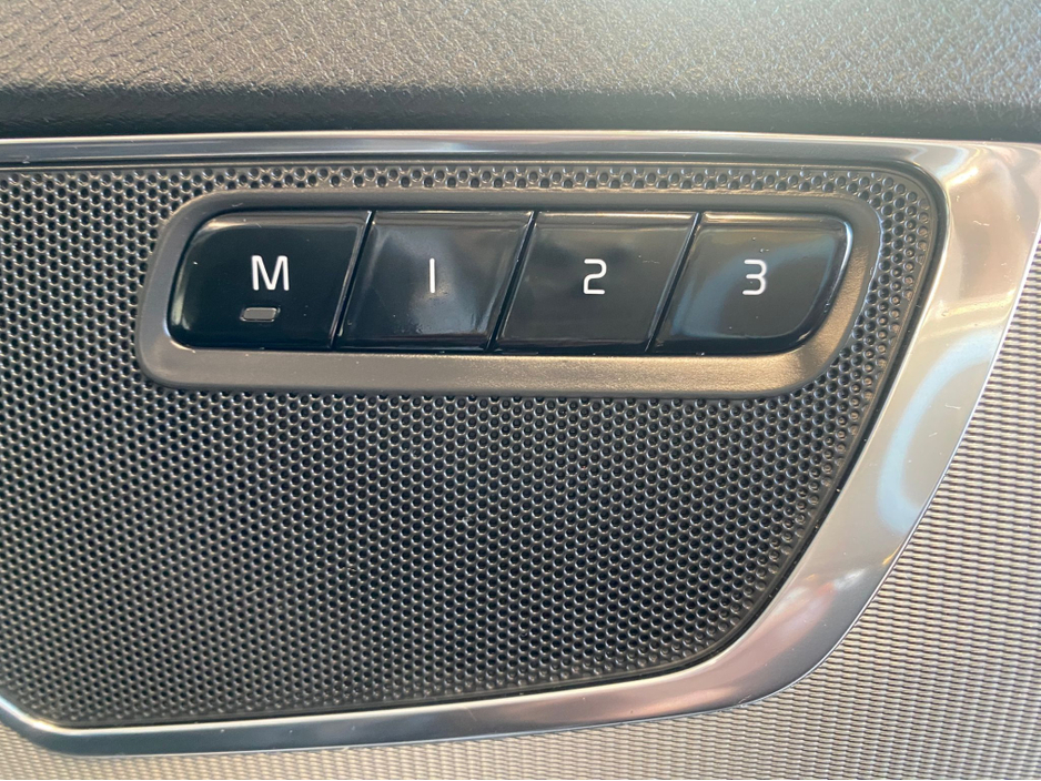 2023 Volvo XC90 2.0 T8 CORE 455BHP 5DR 7S €54,950