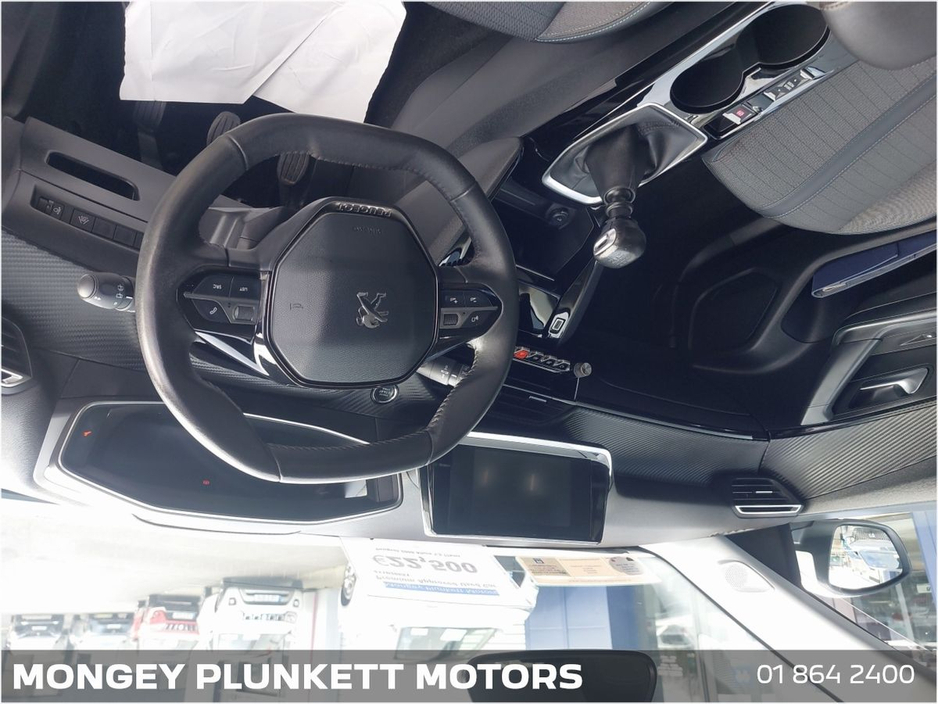 2021 Peugeot 2008 - image 10