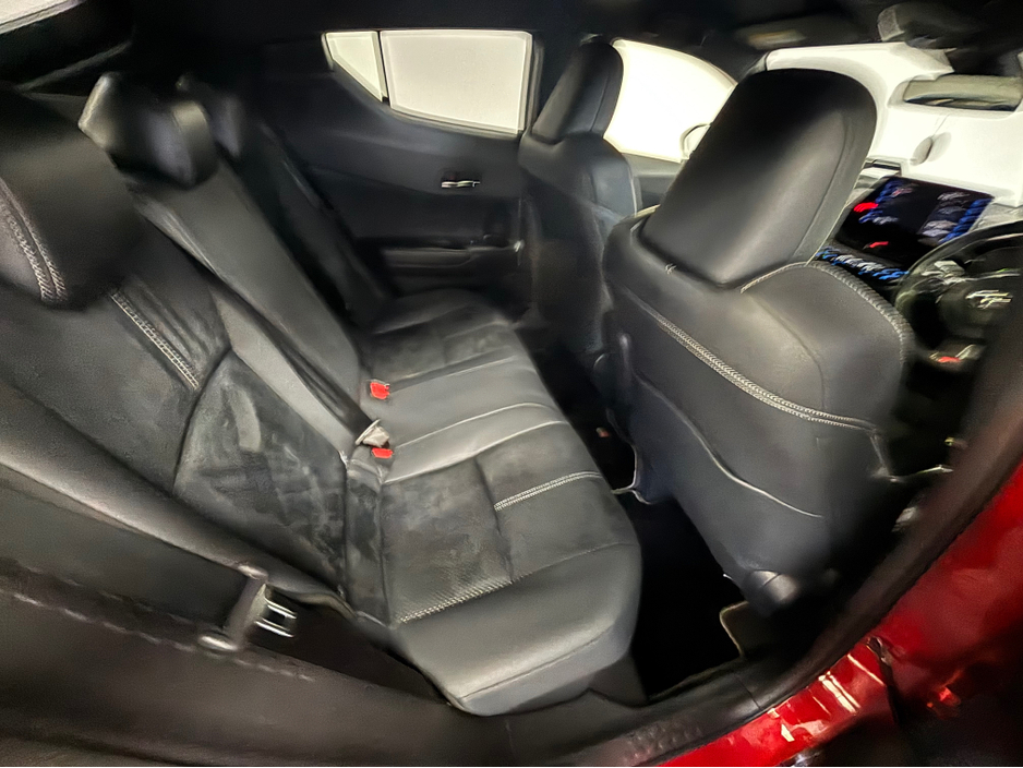 2020 Toyota C-HR - image 13