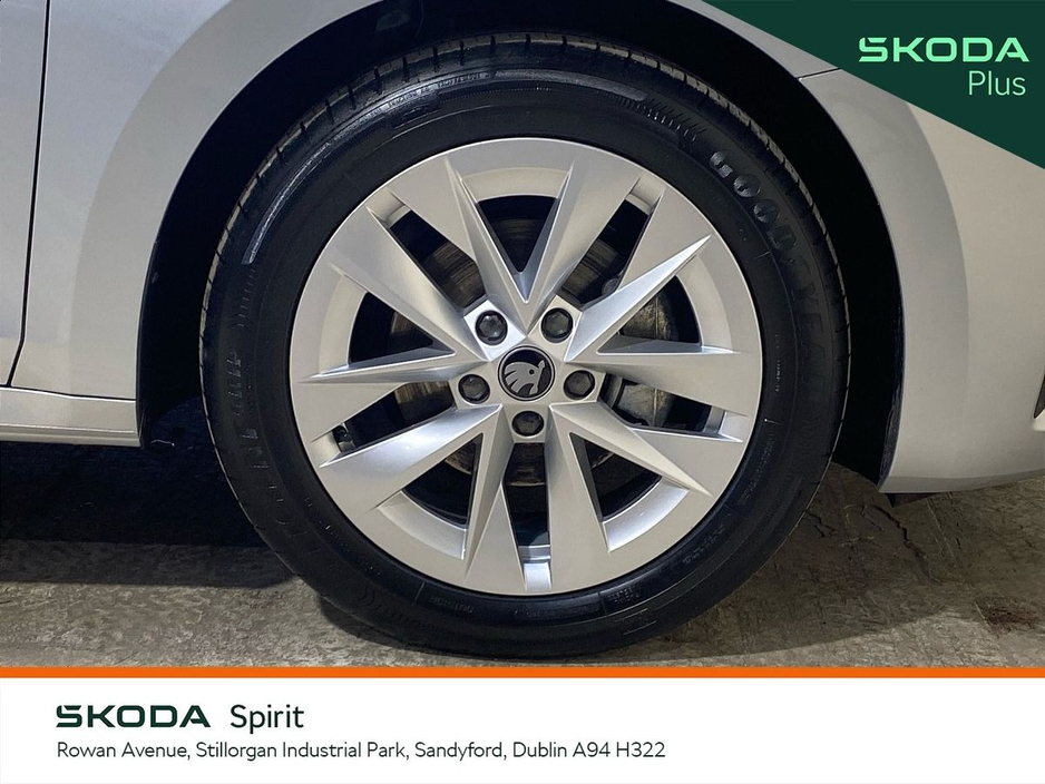 2025 Skoda Octavia Selection 1.5TSI 115bhp DSG mHEV €33,950