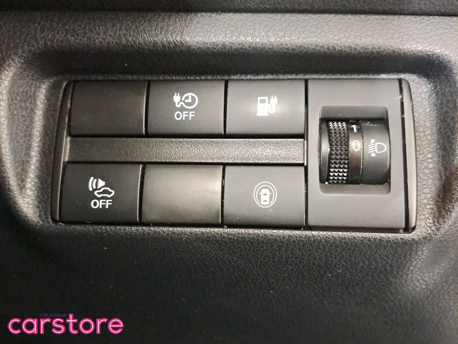 2018 Nissan Leaf - image 17