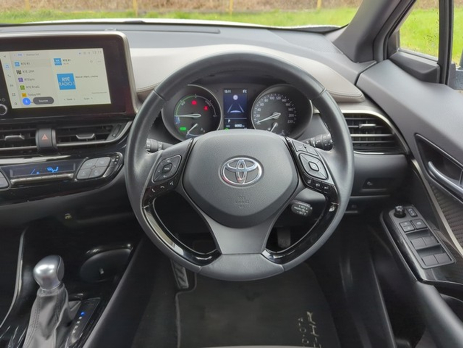 2023 Toyota C-HR - image 9