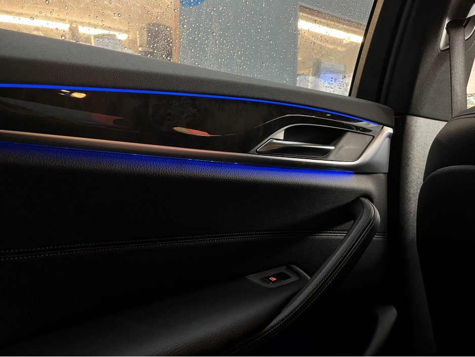 2017 BMW 5 Series €22950 2017 BMW 530E M SPORT IPERFORMANCE 2.0 AUTOMATIC / CRUISE CONTROL / 360° PARKING CAMERA / ELECTRIC MEMORY & HEATED SEATS / PADDLE SHIFTERS / AMBIENT LIGHTS €22,950