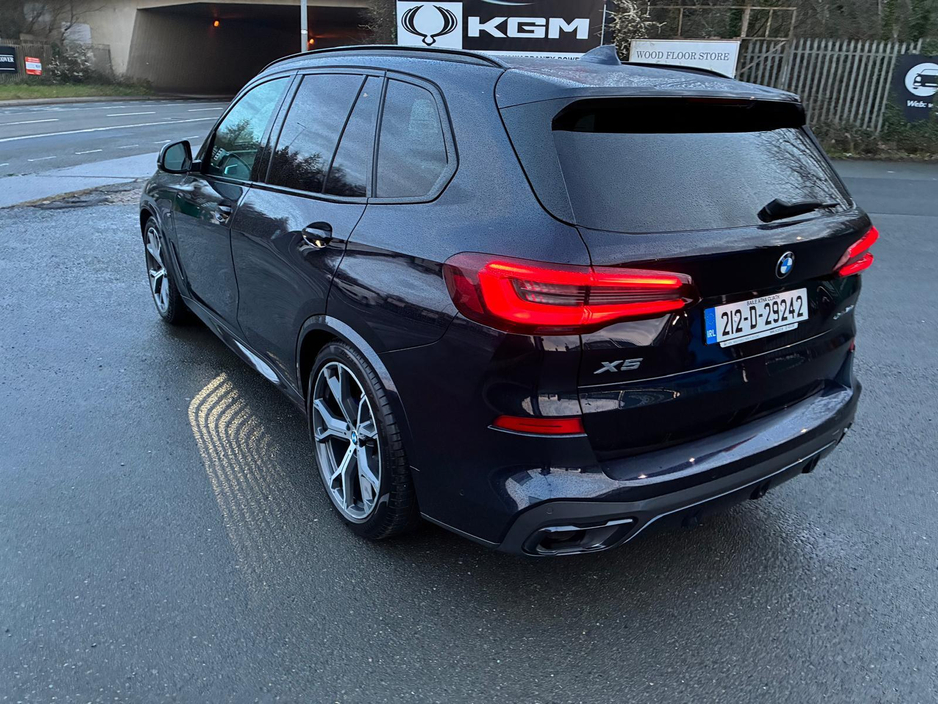 2021 BMW X5 - image 6
