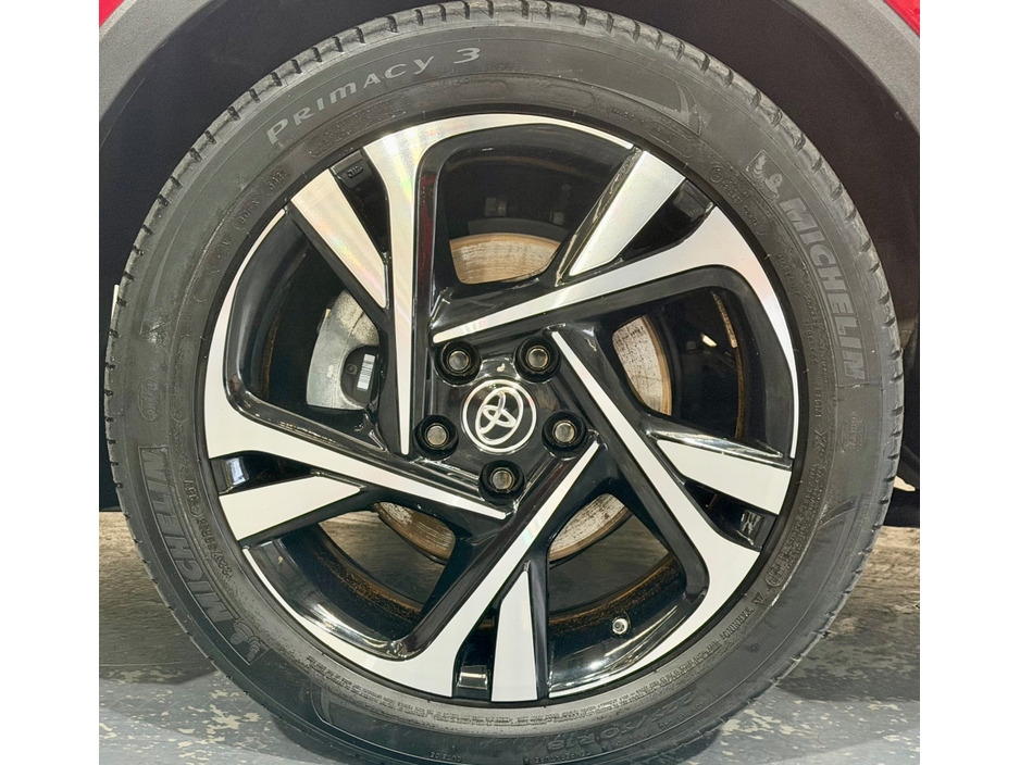 2023 Toyota C-HR HYBRID SPORT 4DR AUTO €29,500