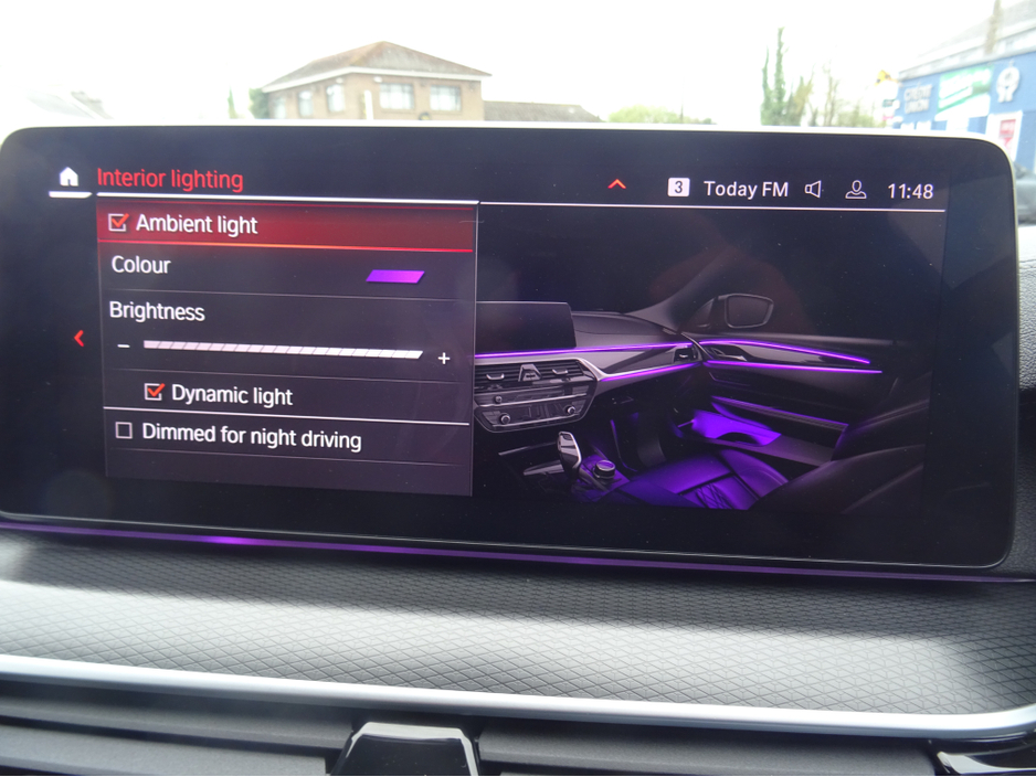 2022 BMW 5 Series - image 14