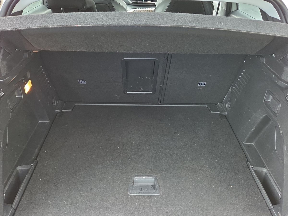 2022 Peugeot 3008 - image 10