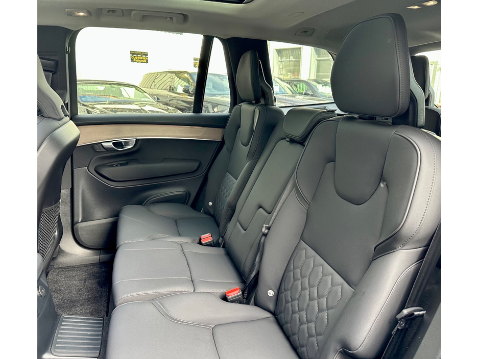 2025 Volvo XC90 - image 19