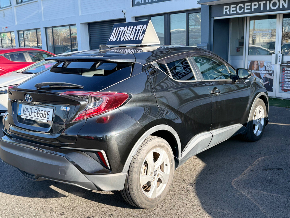 2019 Toyota C-HR - image 9