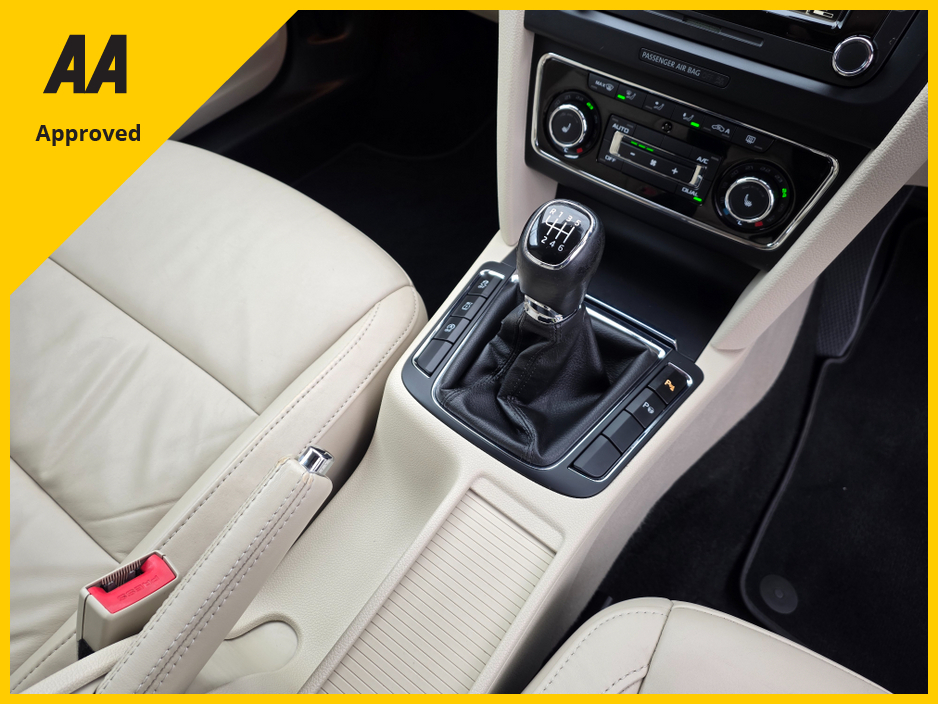 2014 Skoda Superb - image 17