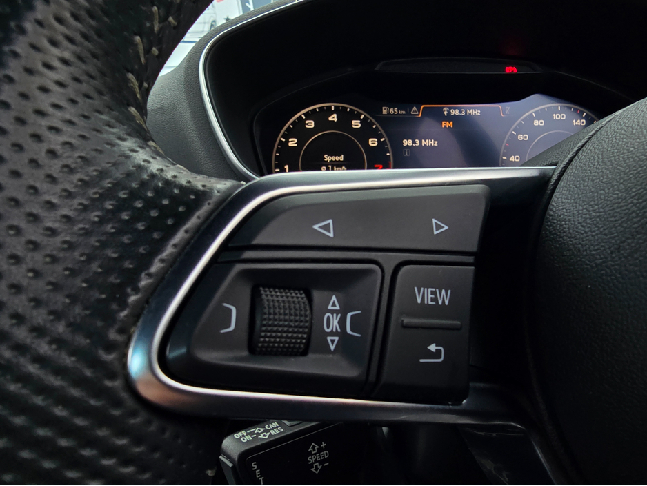 2016 Audi TT - image 15