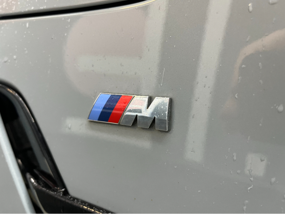 2022 BMW i4 €34950 2022 BMW I4 EDRIVE MSP AUTOMATIC / CRUISE CONTROL / 360° PARKING CAMERA / ELECTRIC MEMORY & HEATED SEATS / APPLE CARPLAY / AMBIENT LIGHTS €34,950