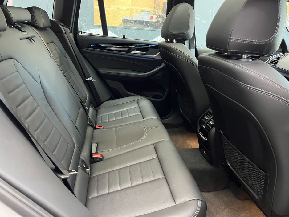 2021 BMW X3 2021 BMW X3 XDRIVE 30E M-SPORT EDITION JOY 2.0 AUTOMATIC / CRUISE CONTROL / 360° PARKING CAMERA / ELECTRIC MEMORY & HEATED SEATS / PADDLE SHIFTERS / PANORAMIC SUNROOF / APPLE CARPLAY