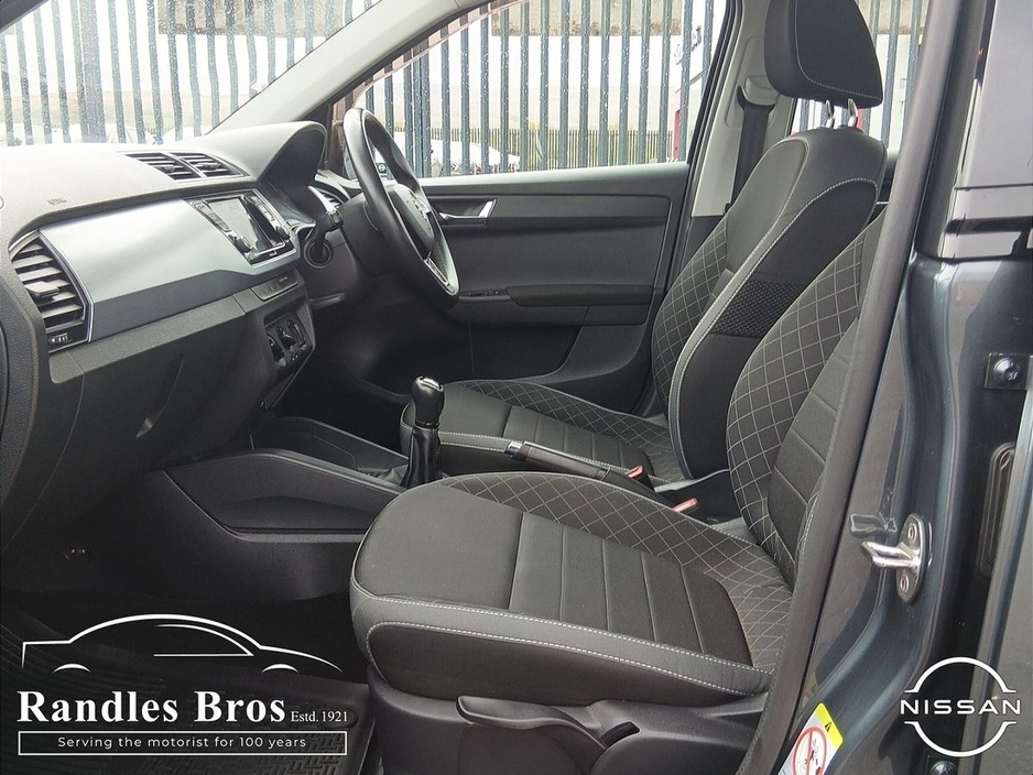 2020 Skoda Fabia - image 11