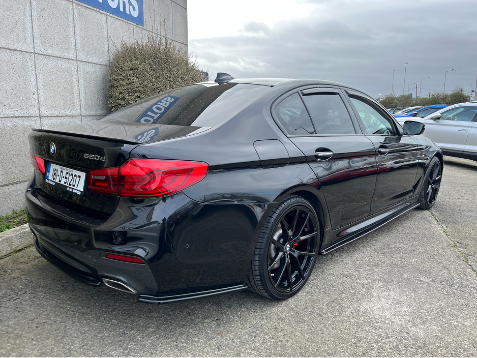 2018 BMW 5 Series - image 4